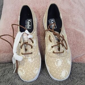 Keds Beige and White Crab Patterned Sneakers